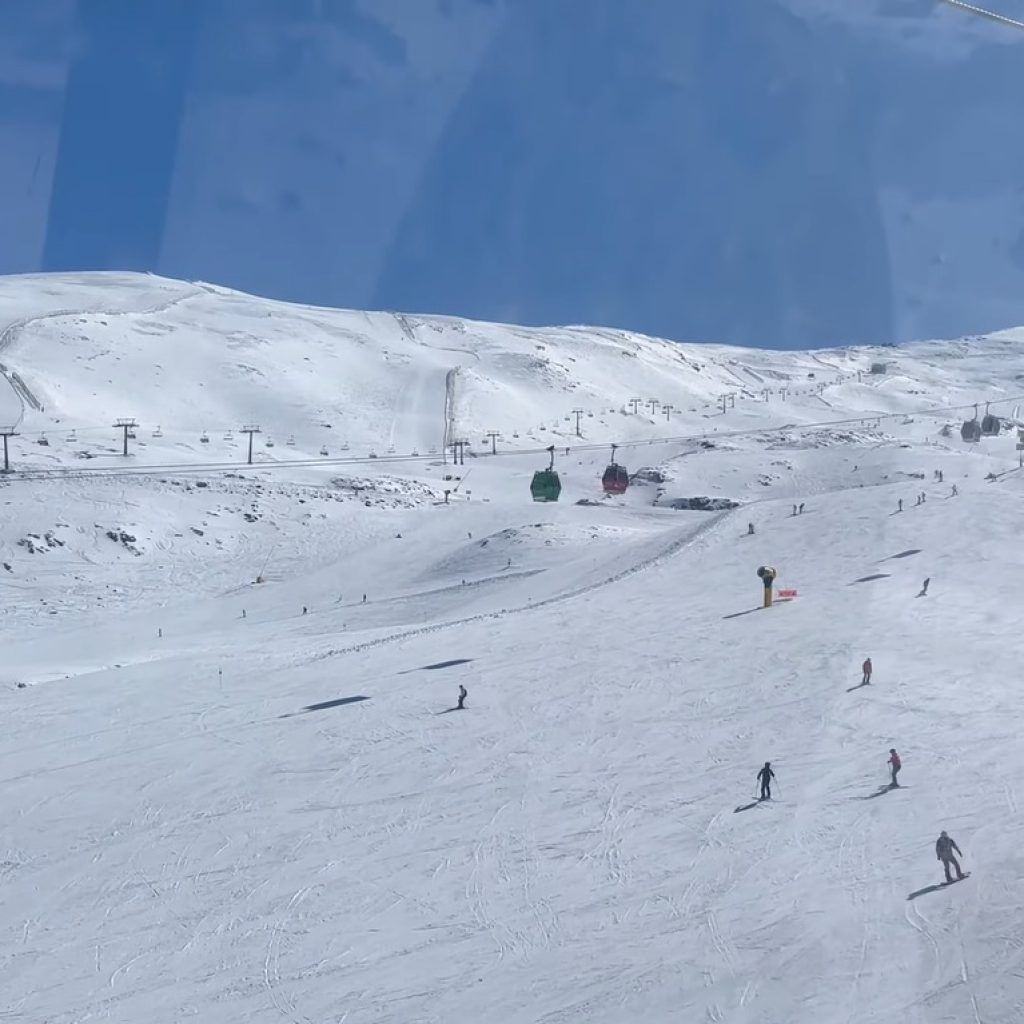 Snowboarding-Sierra-Nevada